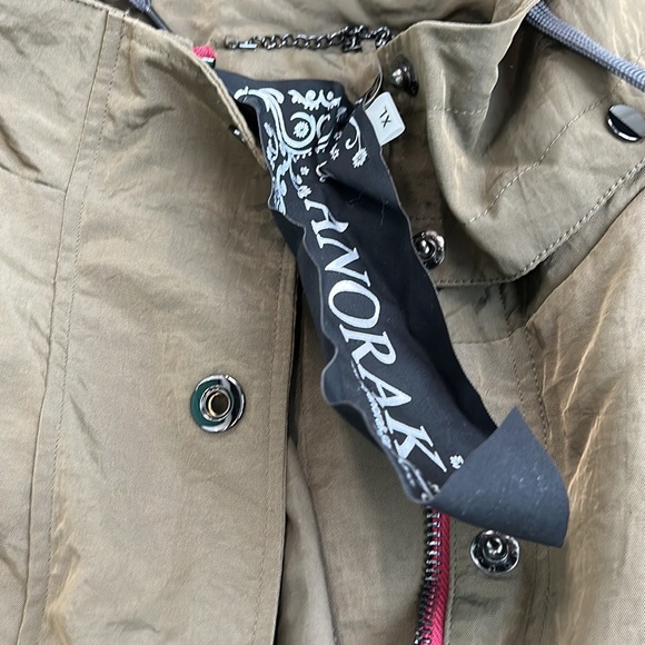 Anorak Drawstring Water Resistant Hooded Jacket Bloomingdales Exclusive NWT - Picture 7 of 10